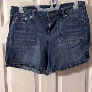 Woman’s jean shorts